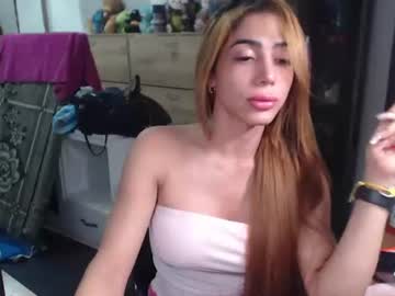 valeriehotcumxxx