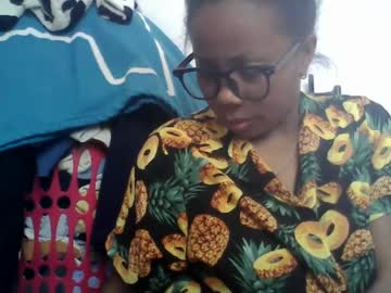 aicha_boobs