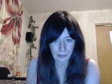 lia_ang