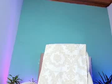 nahomy_hott_