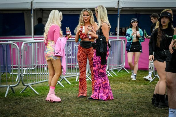 Parklife slags make my tiny dick hard — 46